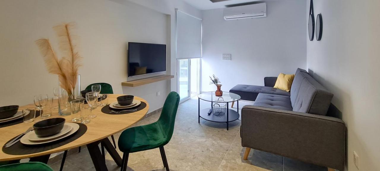 Phaedrus Living: Seaside Luxury Flat Lighthouse 69 Appartement Paphos Buitenkant foto